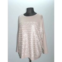 Elegancka bluzka zdobiona koronką w stylu boho - beżowa